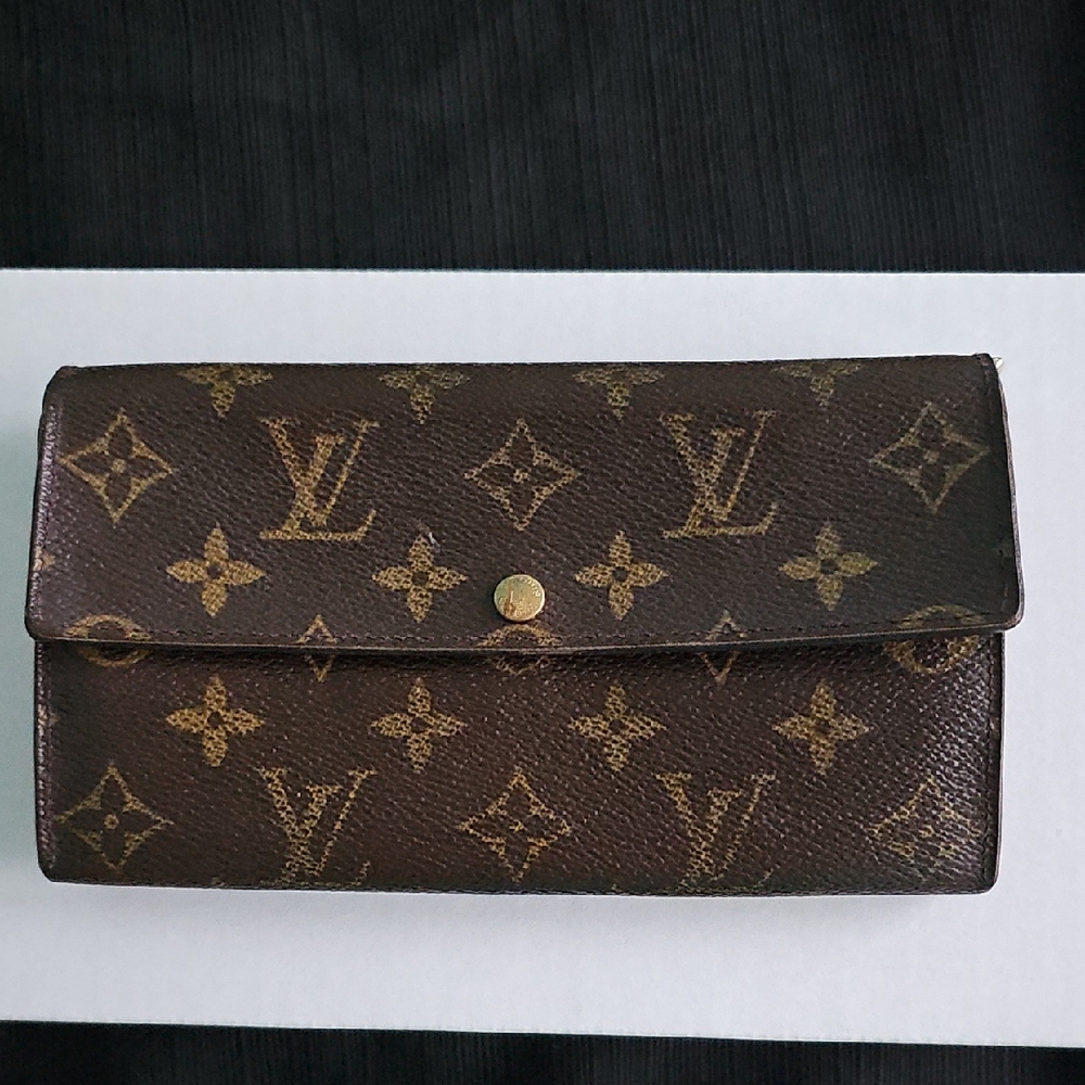 Louis Vuitton Monogram Sara Wallet